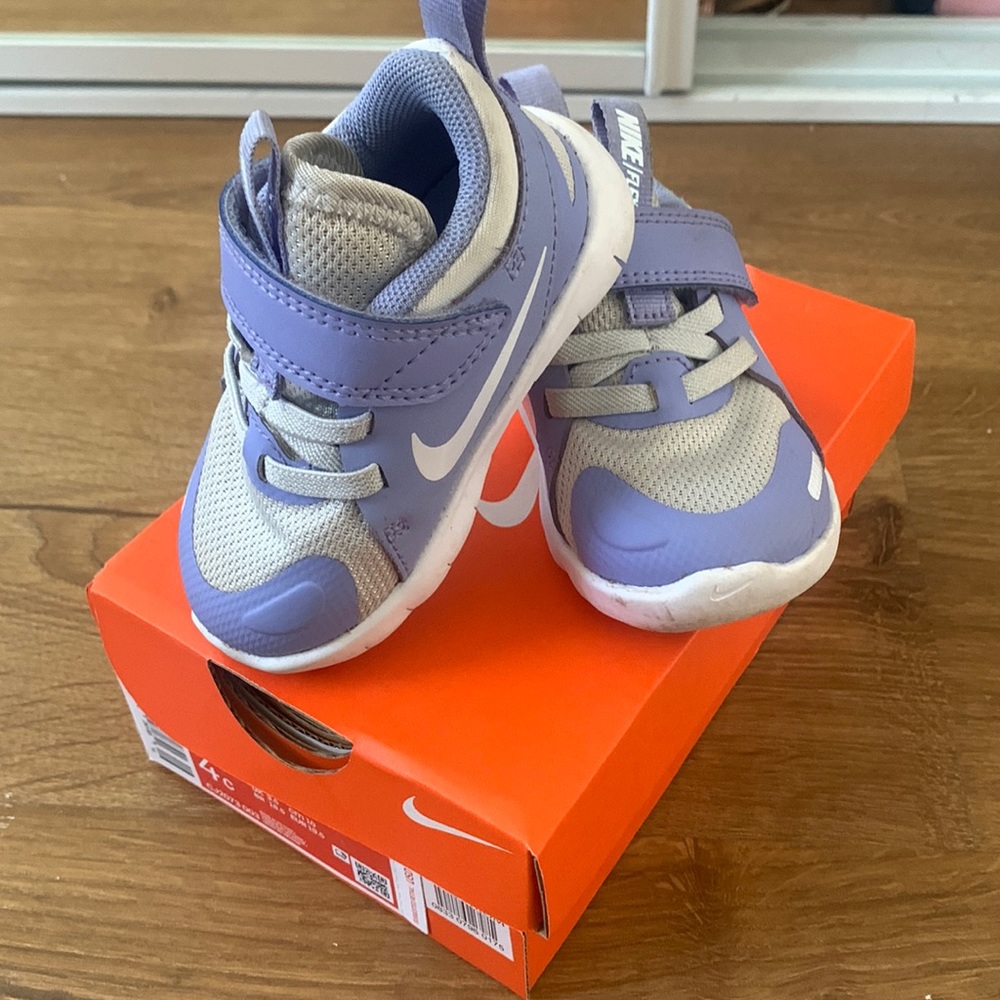 Nike Flex Contact 4
